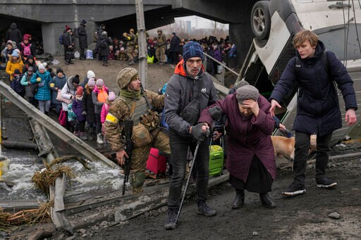 Putin Says Ukraine's Future in Doubt as Cease-fires Collapse