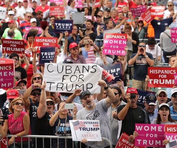 hispanic supporters of trump attend a rally in 2016
