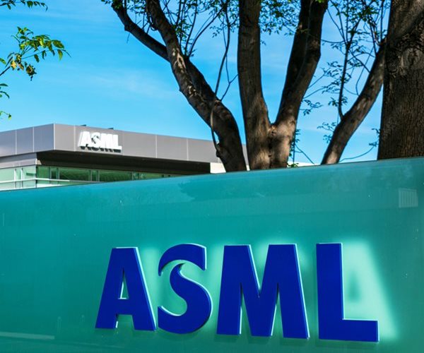 ASML Lifts 2026 Outlook on Record AI Chip Orders