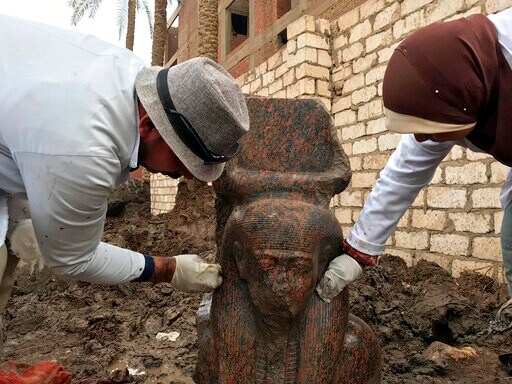 Egyptian Officials Unveil New Archaeological Finds