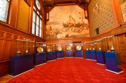 Hungary Buys 2nd Half of Roman-era Silver Treasure