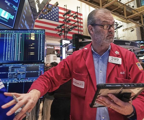 Wall Street Points Toward Gains After Heavy Selling