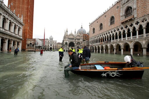 Hip Waders On: Venice Braces for Another Exceptional Tide