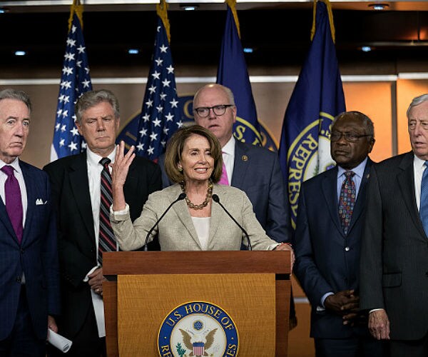 Dems Looking to Win Back House With 'Outsider' Candidates