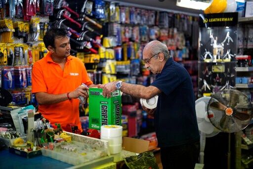 UK Families See Hard Times Ahead as COVID Programs End