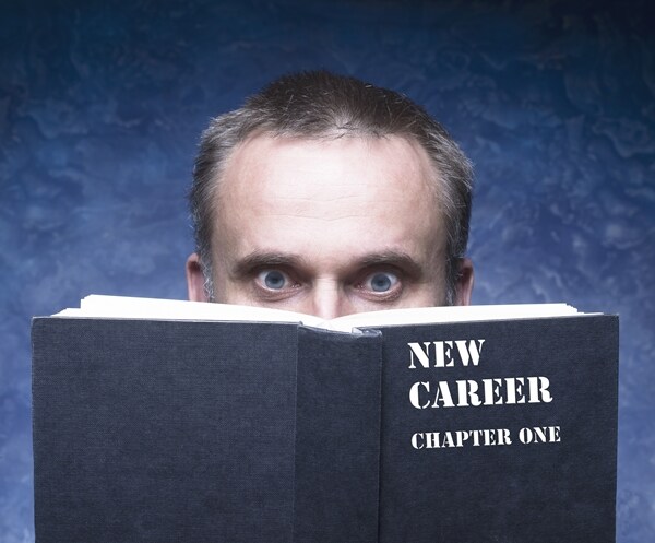 Job Openings Drop 7 Percent to 8-month Low as Hiring Stalls