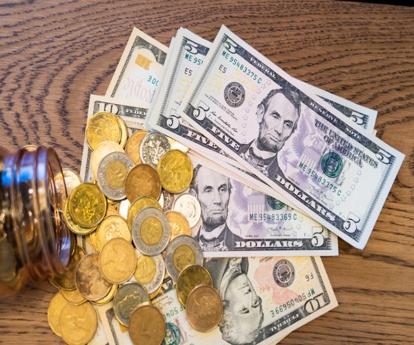 Dollar Slips after Powell Indicates Tapering by Year-End