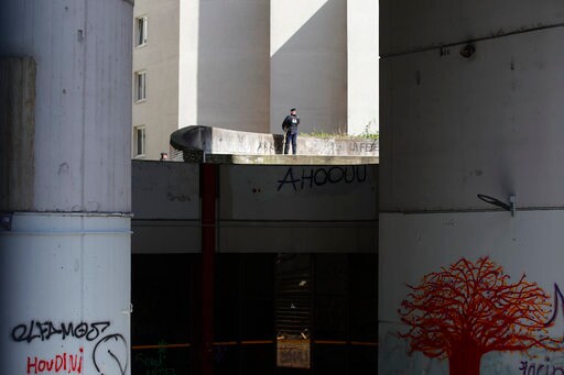 Police Remove Students from Occupied Paris University site