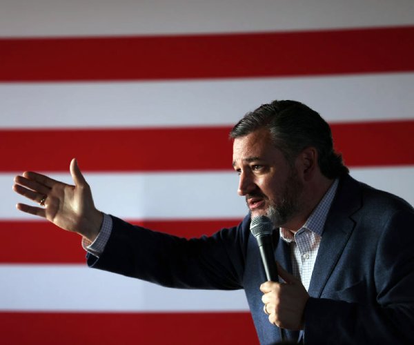 senator ted cruz speaks at a campaign event