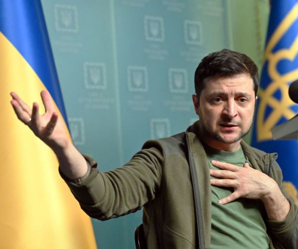 'Lightning Rod' Author Brad Meltzer to Newsmax: Zelenskyy Showing 'Greatness'