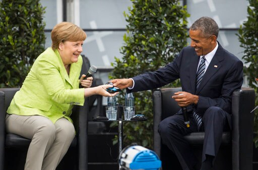 Obama Gets Rock-star Welcome in Berlin, Praises Merkel