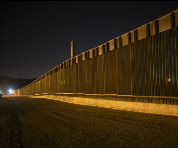 Trump's Leadership Fail, Not Funding Delays Border Wall