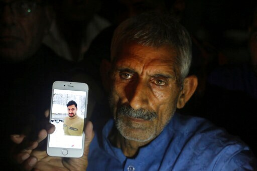 Pakistan Says Indian Firing Has Killed 6 in Disputed Kashmir