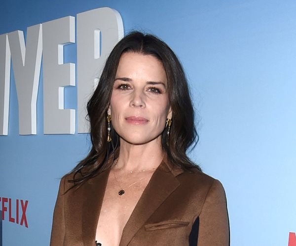Neve Campbell