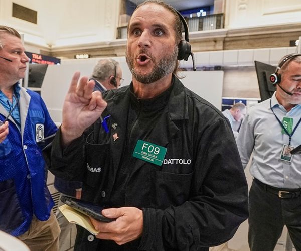 AI Stars Palantir & Nvidia Dim as Stocks Edge Down