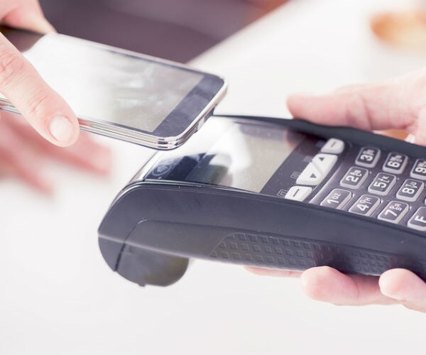 Consumer Spending Gain Lags Behind Income for 2nd Month