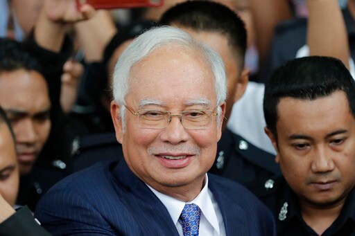 Malaysia's Top Court Refuses Ex-PM Najib's Bid for Review