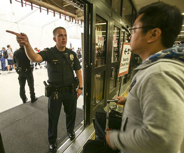 Airport Scare Hard to Avoid with Cascade of False Reports