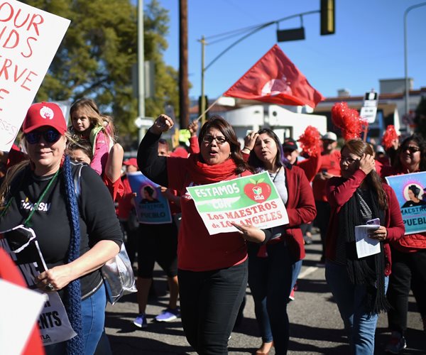 Striking LA Teachers to Resume Picketing as Talks Drag on