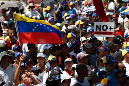 Guaido Arrives in Venezuela as Supporters Gather to Protest