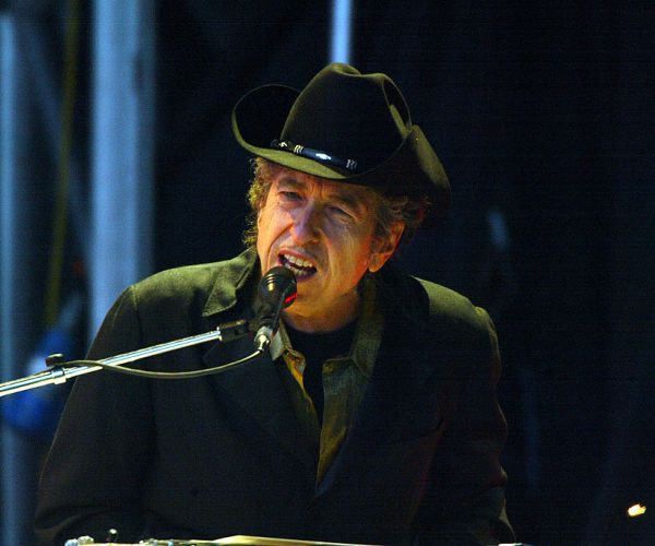 Bob Dylan Nobel Prize Mention Scrubbed From His Website