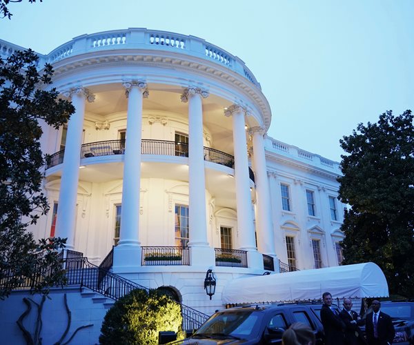 Man Lights Himself on Fire Near White House