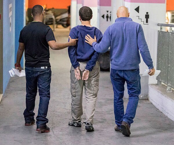 Jewish Teen Arrested for US Bomb Threats 'Has Tumor'