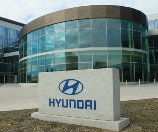Hyundai Plans Long-Range Luxury Electric Car in Strategic Shift