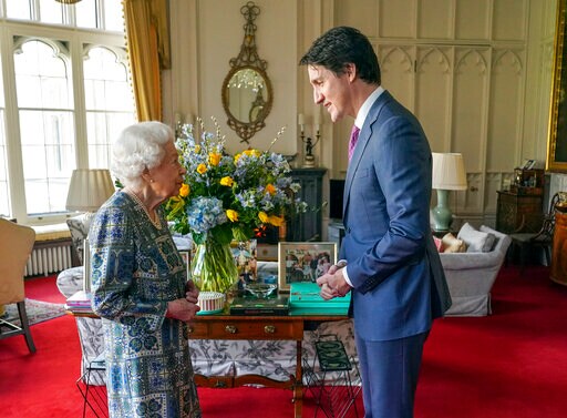 Queen Hosts Trudeau in 1st In-person Engagement since COVID
