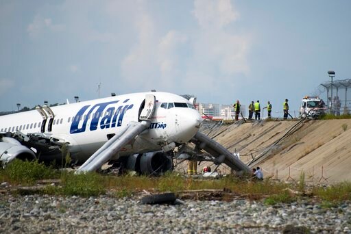 Russian Airport Worker Dies, 18 Hurt in Plane Crash