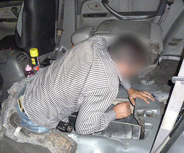 Man Hiding in Gas Tank of SUV Discovered at US-Mexico Border