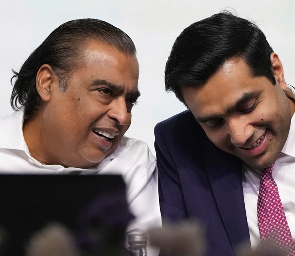 Musk's Starlink Eyes India, Billionaire Ambani Resists