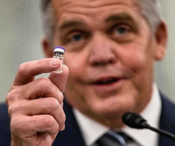 US Experts Convene to Decide Whether to OK Pfizer Vaccine