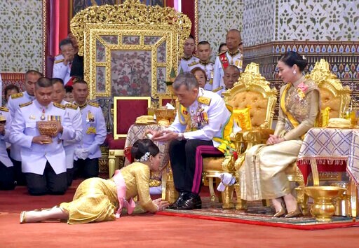Newly Crowned Thai King Begins 2nd Day of Coronation Events