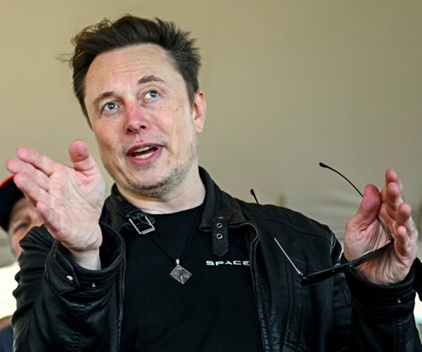 SpaceX Brings Wall Street to Starbase for 3-Day IPO Pitch