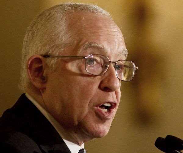 Mike Mukasey: Hillary Caught in Total 'Breach of Common Sense'
