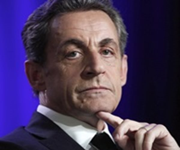France's Sarkozy Recognizes Defeat, Backs Fillon for Conservative Ticket