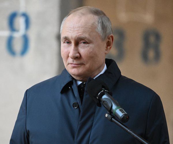 Russia Says It Wants to 'Achieve Resolution Peacefully' in Ukraine