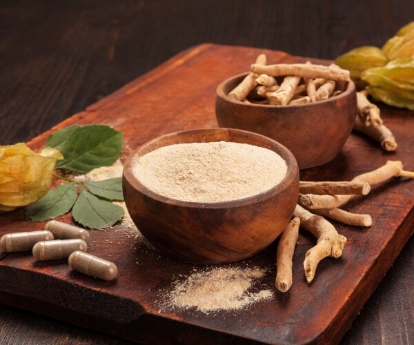 root, powder and supplements of ashwagandha
