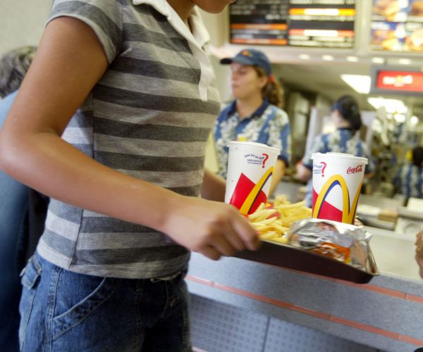 Investors: Fast Food With Antibiotics Has to Go