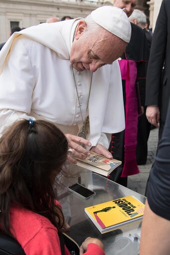 Teenage, Prize-winning Argentine Author Gets Papal Hug