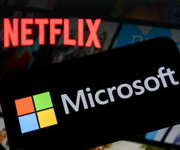Netflix Predicts Return to Customer Growth, Shares Jump