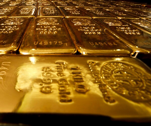 Gold Soars Above $1,800 as Virus Infection Cases Mount