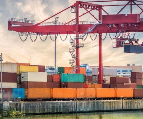 Vital World Trade Route Roiled by 'Black Swan' Container Crunch