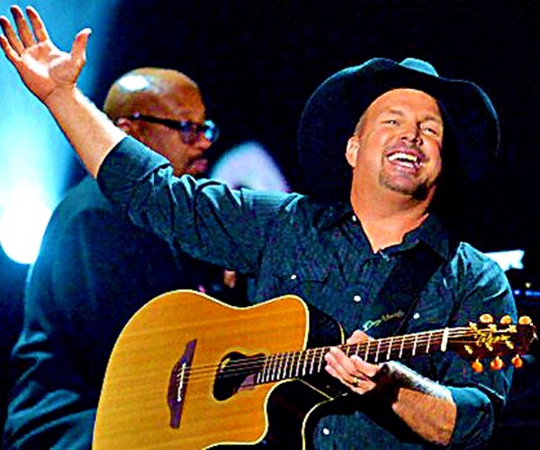 Amazon Dances With Garth Brooks as Streamers Chase Country Fans