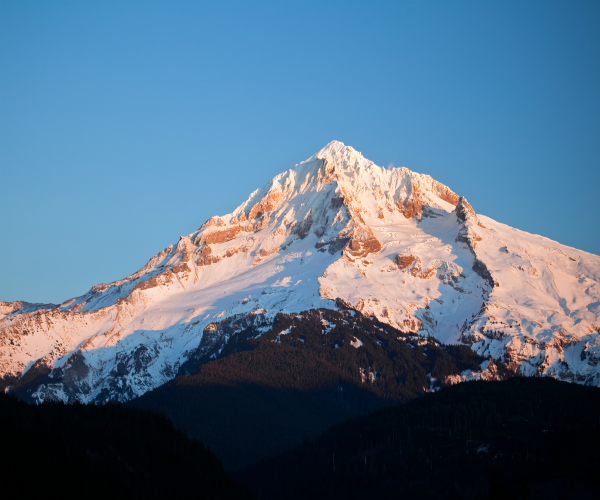 Winter hits Mount Hood 