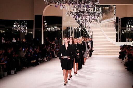 Chanel Celebrates Its Artisans in Glimmering Paris Show