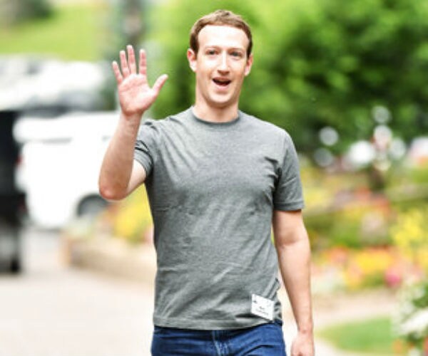 Zuckerberg Nears End of US Tour, Wants to Boost Small Biz