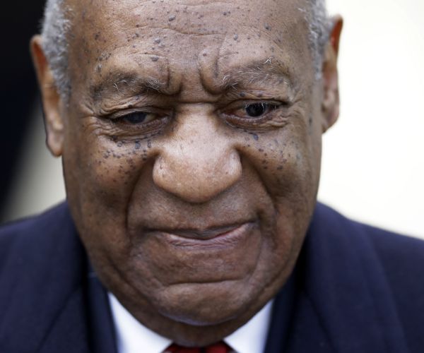 Cosby Jury Focuses on Star Defense Witness