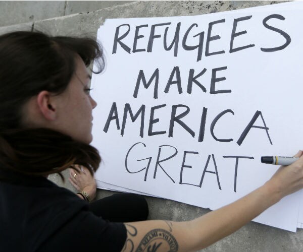 US Lawyers for Iraqis Sue to Block Trump Immigration Order